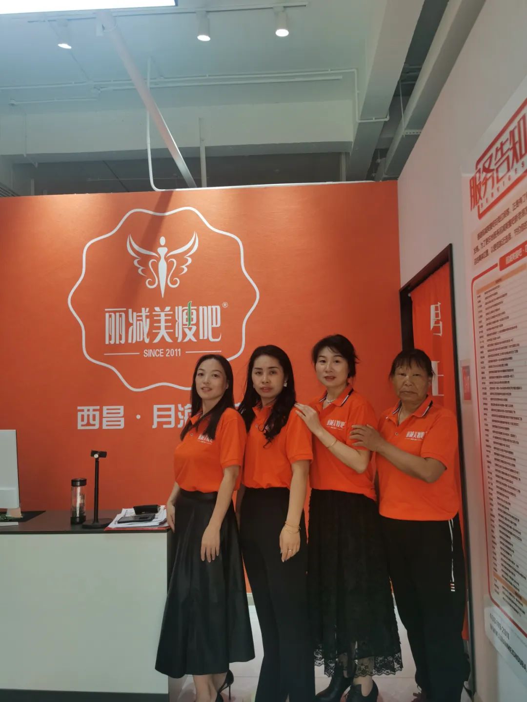 1714276850214201.jpg 2fa25468550bc22ffd921858c0735231.jpg